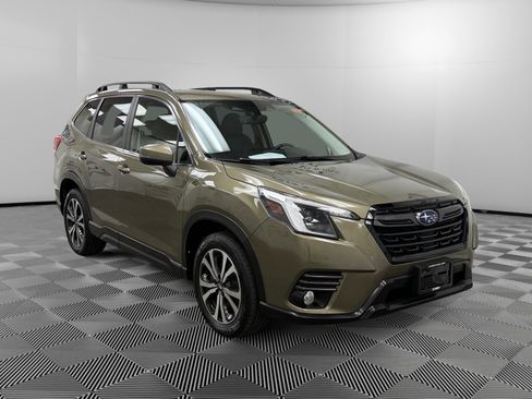 Used 2023 Subaru Forester Limited image 7