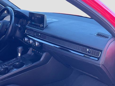 Used 2025 Honda Civic Sport image 26