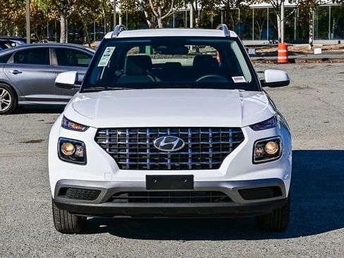 New 2026 Hyundai Venue SEL image 2