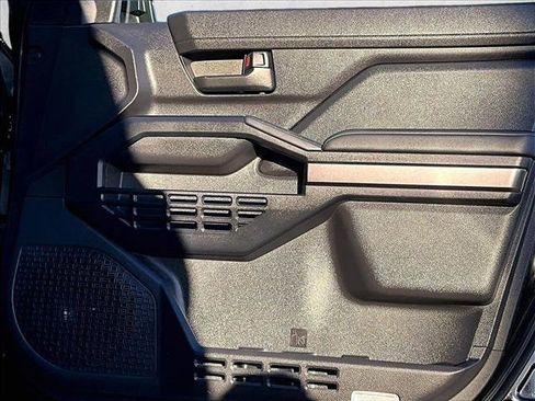 Used 2025 Toyota 4Runner SR5 image 19