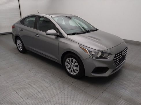 Used 2021 Hyundai Accent SE FWD image 11