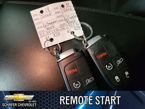 Used 2018 Jeep Grand Cherokee Altitude image 16