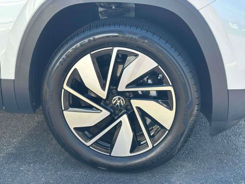 Certified 2026 Volkswagen Atlas SE AWD/4WD image 6
