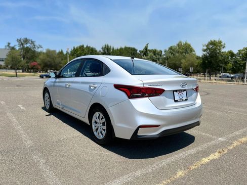 Used 2018 Hyundai Accent SE FWD image 8