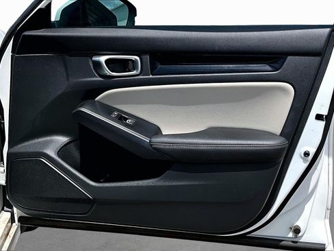 Used 2023 Honda Civic Touring image 16