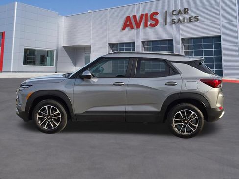 Used 2025 Chevrolet TrailBlazer LT AWD/4WD image 10