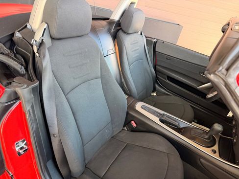 Used 2005 BMW Z4 2.5i RWD image 12
