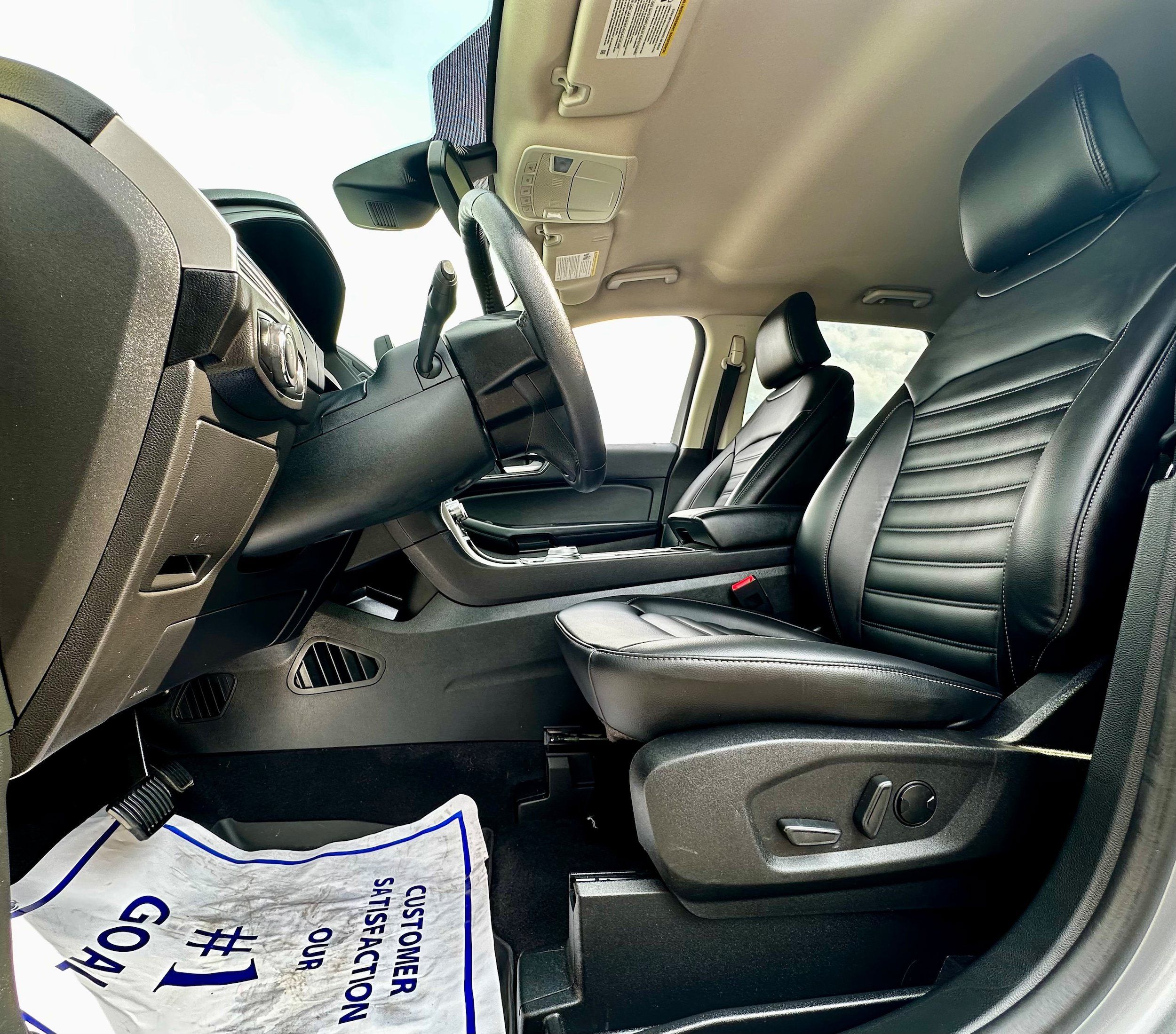Used 2024 Ford Edge SEL AWD/4WD image 12
