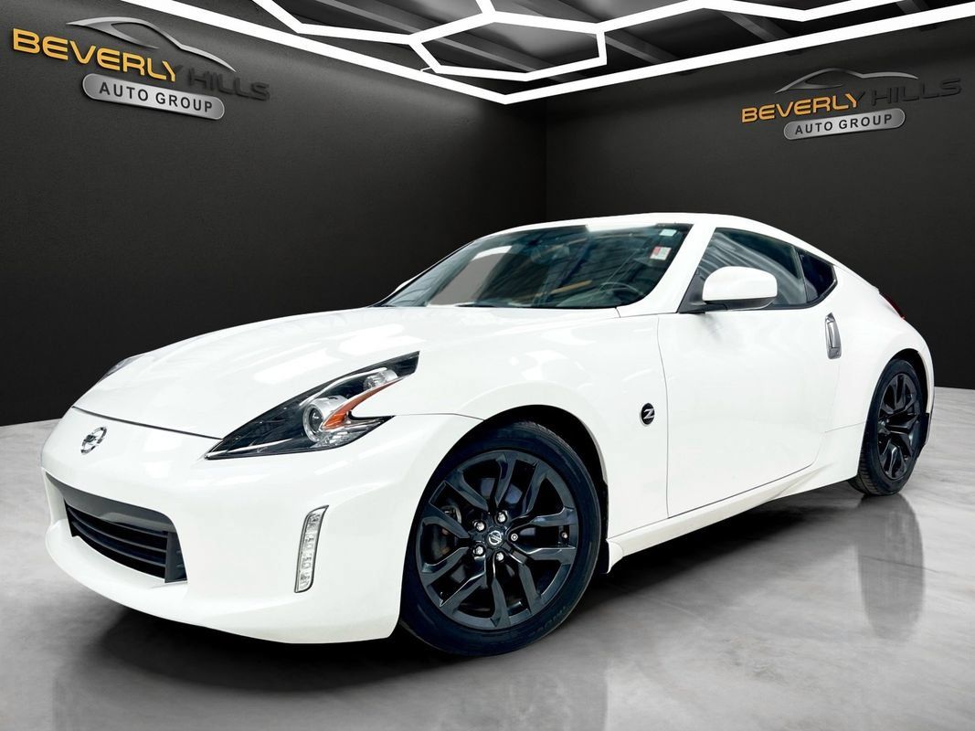 Used 2020 Nissan 370Z Coupe RWD image 1