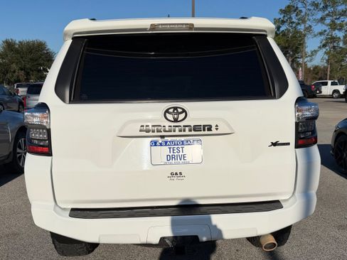 Used 2022 Toyota 4Runner SR5 Premium image 6