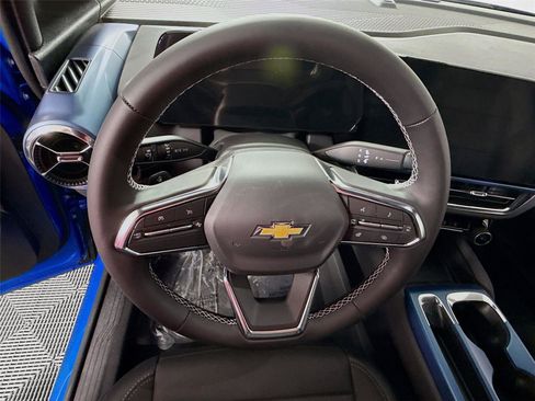 New 2026 Chevrolet Equinox EV LT AWD/4WD image 6