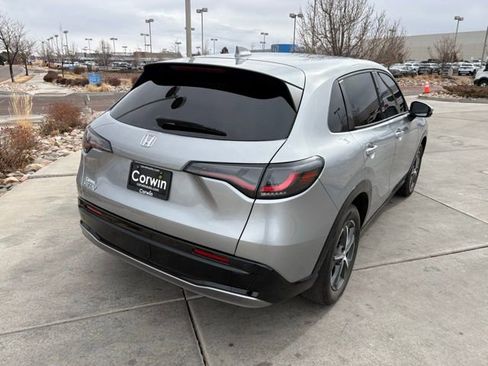 Used 2023 Honda HR-V EX-L image 9