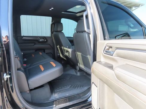 Used 2024 GMC Sierra 2500 AT4 w/ AT4 Premium Plus Package AWD/4WD image 29