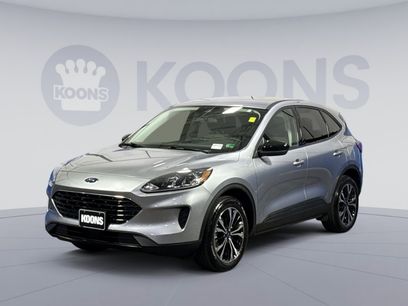 Used 2022 Ford Escape SE w/ SE Sport Appearance Package