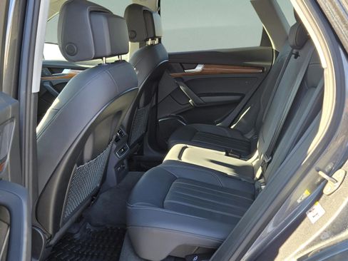 Used 2023 Audi Q5 2.0T Premium w/ Convenience Package image 15