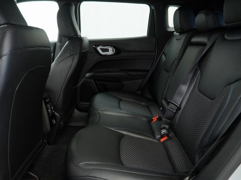 New 2026 Jeep Compass Latitude AWD/4WD image 17