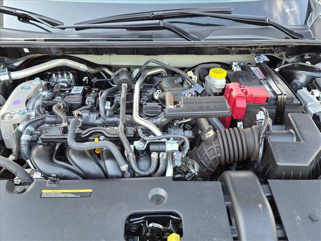 Used 2025 Nissan Sentra SR FWD image 21