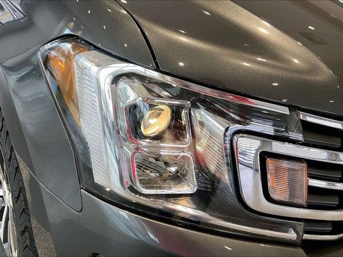 Used 2021 Ford Expedition XLT image 27