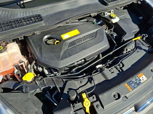 Used 2015 Ford Escape SE AWD/4WD image 28