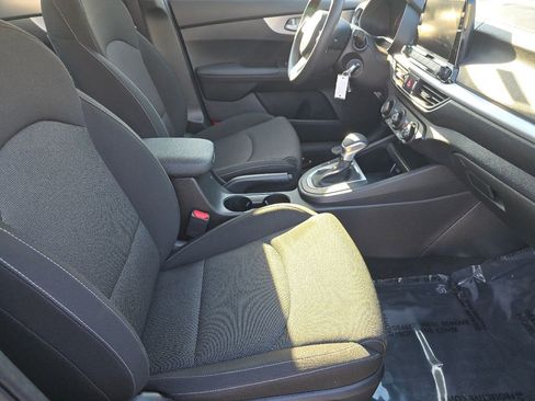 Used 2023 Kia Forte LXS w/ LXS Technology Package image 20