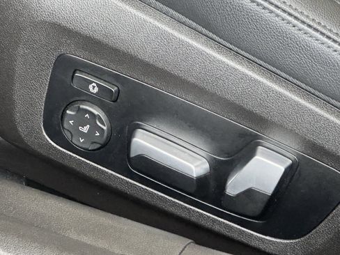 Used 2021 BMW 330e w/ M Sport Package image 16