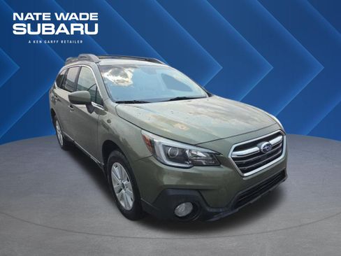 Used 2019 Subaru Outback 2.5i Premium AWD/4WD image 1