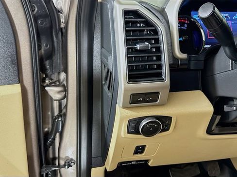 Used 2021 Ford F250 Lariat w/ Chrome Package AWD/4WD image 8