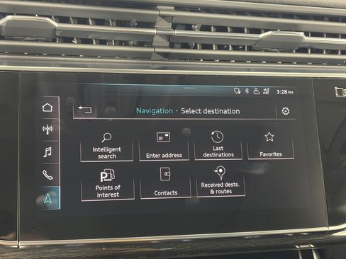 Used 2019 Audi Q8 Premium Plus AWD/4WD image 22
