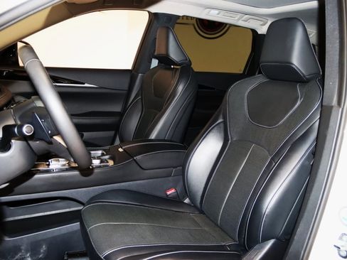 Used 2023 INFINITI QX60 Pure image 32