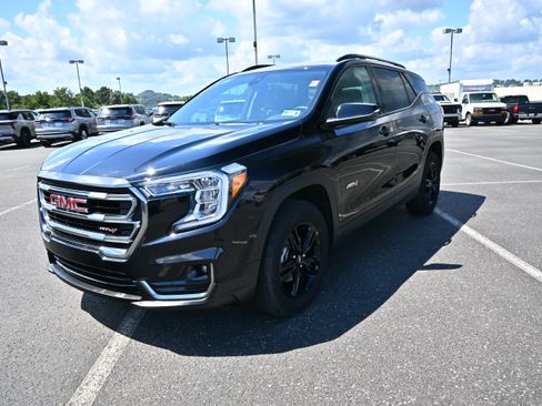 Used 2023 GMC Terrain AT4 AWD/4WD image 4
