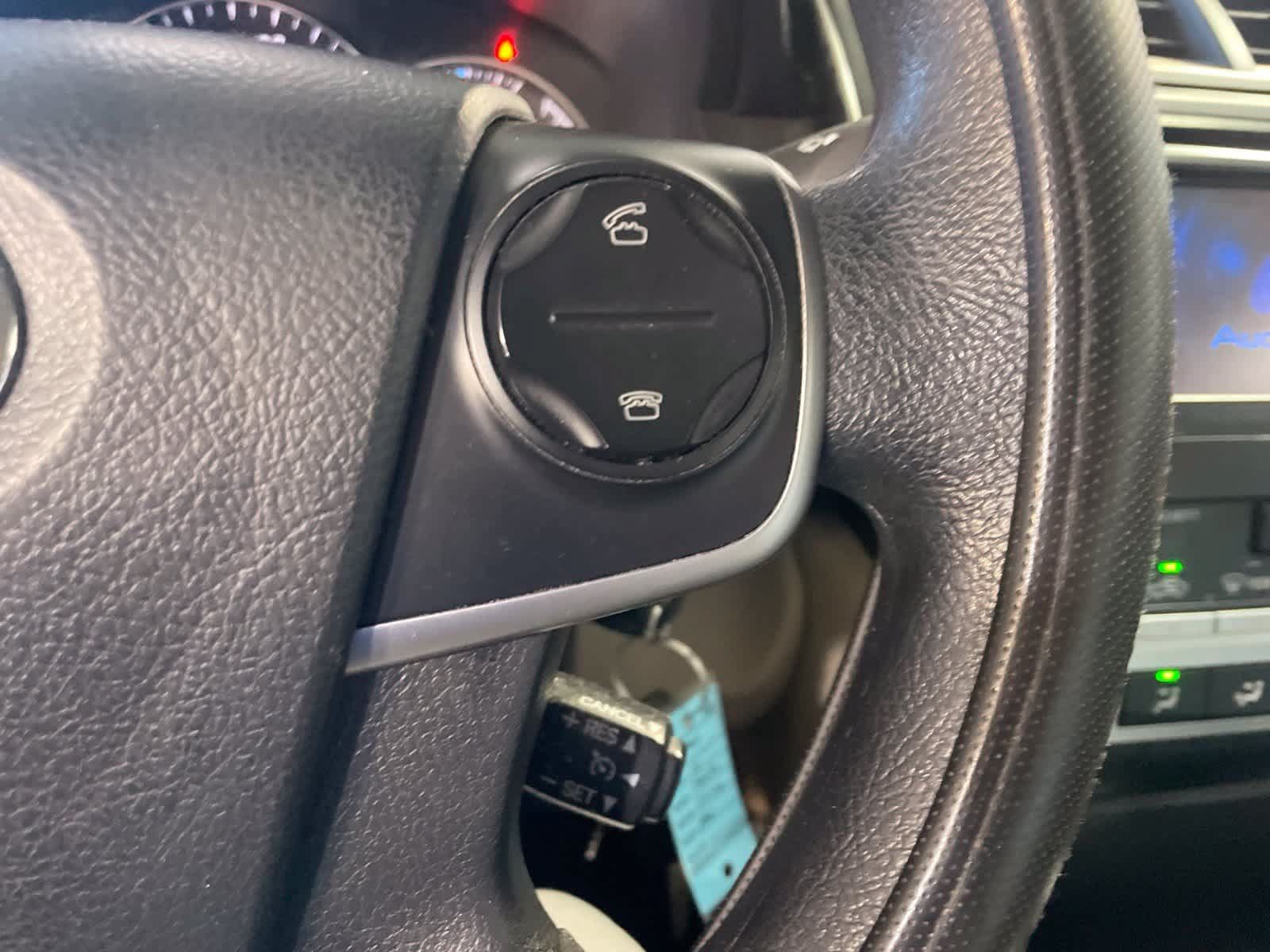 Used 2012 Toyota Camry LE FWD image 25