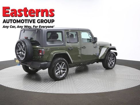 Used 2024 Jeep Wrangler Unlimited AWD/4WD image 41