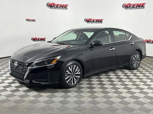 Used 2023 Nissan Altima 2.5 SV image 5