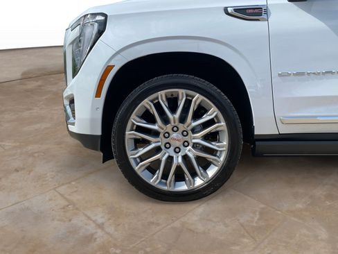 New 2026 GMC Yukon XL Denali w/ Denali Reserve Package AWD/4WD image 31