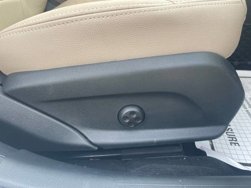 Used 2015 Mercedes-Benz C 300 4MATIC Sedan image 22