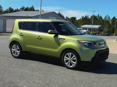 Used 2014 Kia Soul + image 2