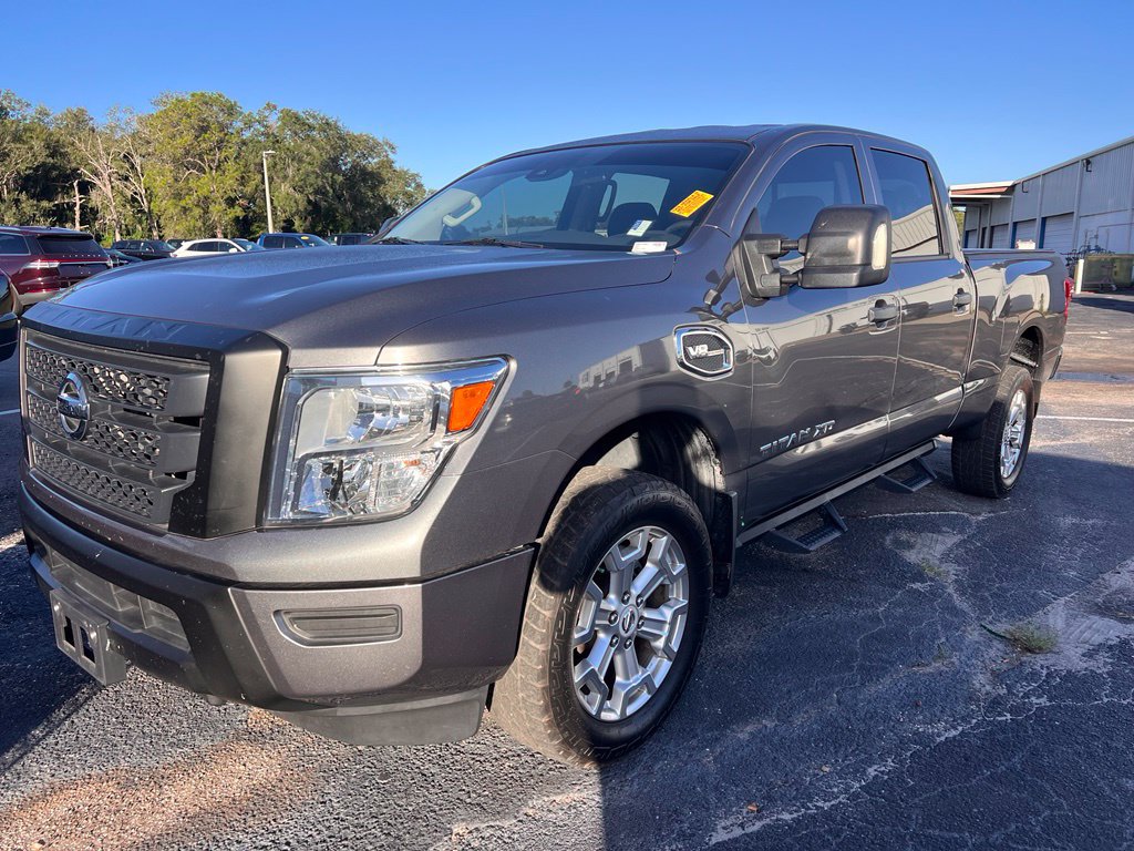 Used 2022 Nissan Titan S AWD/4WD image 2
