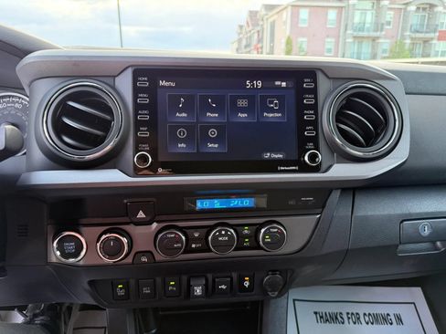 Used 2022 Toyota Tacoma TRD Off-Road w/ Technology Package AWD/4WD image 27