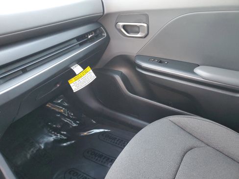 Certified 2025 Kia K4 LXS image 21