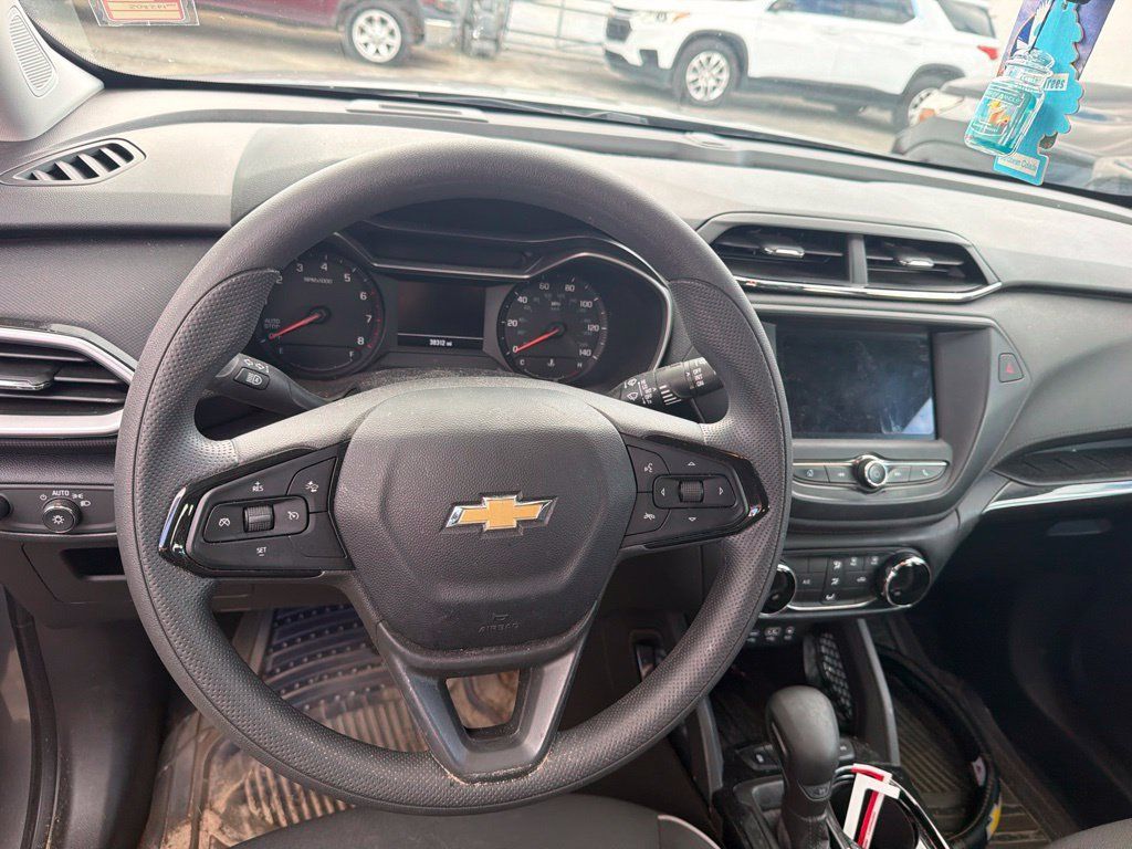 Used 2023 Chevrolet TrailBlazer LS AWD/4WD image 8