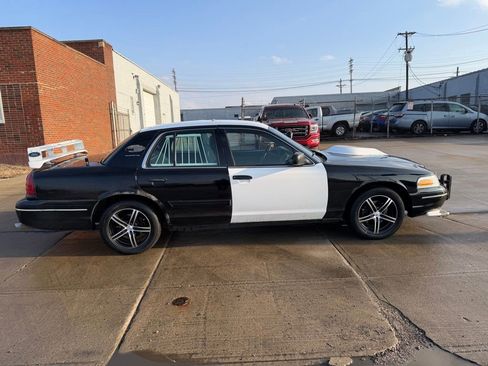 Used 2011 Ford Crown Victoria Police Interceptor w/ Trunk Pack image 5