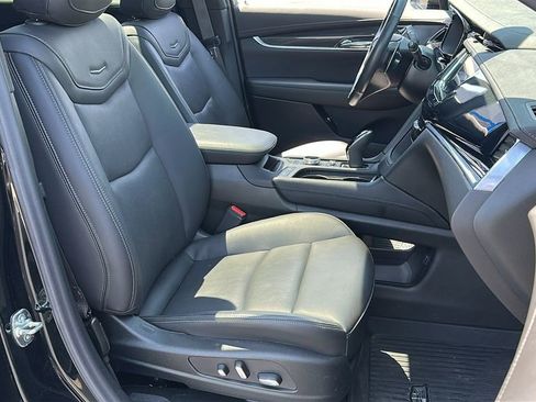 Used 2024 Cadillac XT6 Sport w/ Technology Package AWD/4WD image 34