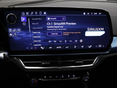 Certified 2024 Chevrolet Equinox EV LT FWD image 25