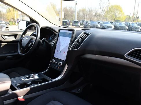 Used 2024 Ford Edge SE w/ Black Appearance Package AWD/4WD image 15