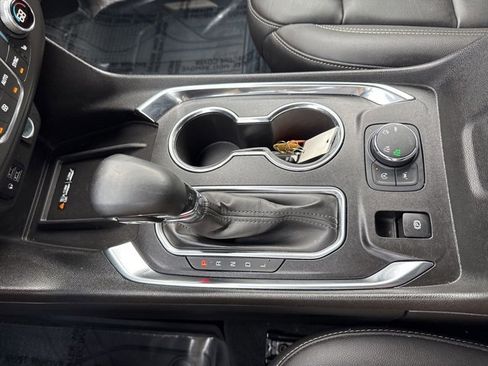 Used 2023 Chevrolet Traverse LT w/ LT Premium Package image 14