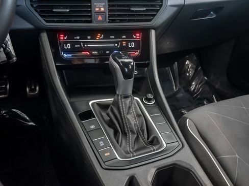 Used 2025 Volkswagen Jetta Sport image 18