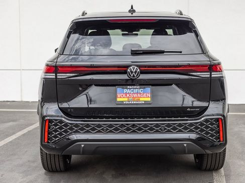 New 2026 Volkswagen Tiguan SE R-Line image 4