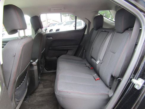 Used 2017 Chevrolet Equinox LT FWD image 9