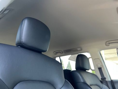 Used 2023 Nissan Armada SV image 15