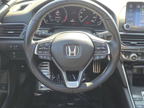 Used 2018 Honda Accord Sport image 18